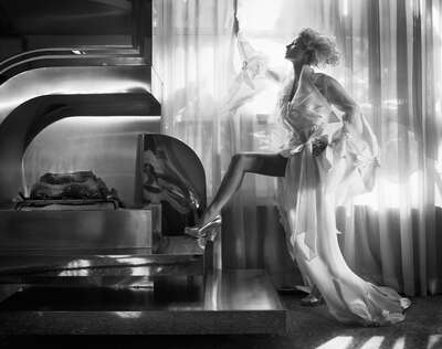 fashion photography:  Paris Hilton by Tony Duran