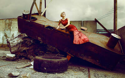 fashion photography:  Stranded by Frauke Fischer - Ikeda