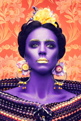   Frida (violet) by Dasha